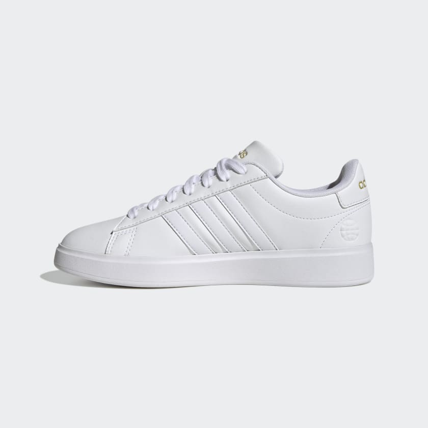 All white adidas women discount