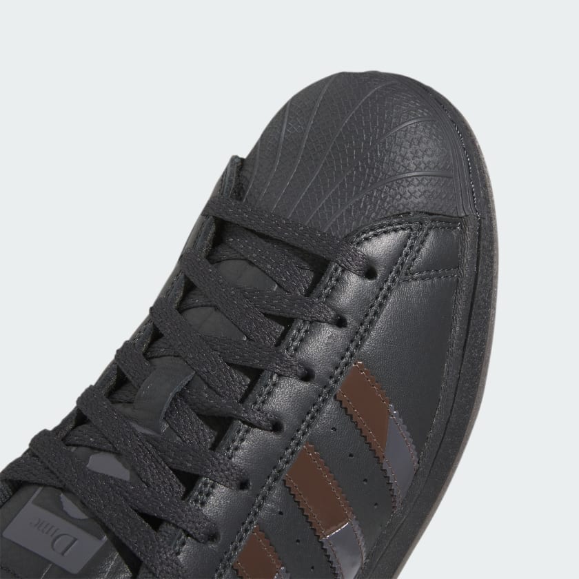 Superstar dime. Кеды Okosu adidas. Кроссовки адидас Okosu. Adidas Samba RM s4m3a. Adidas s4m3a белые.