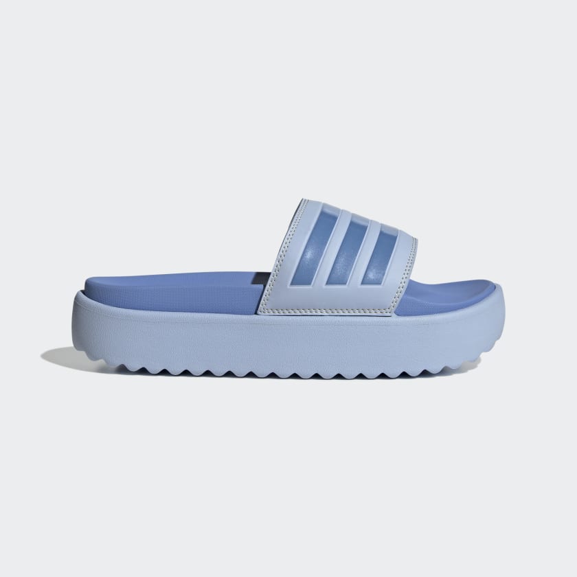 Для женщин :: Обувь :: adilette Платформенные шлепанцы Синие