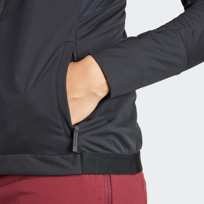 Для женщин :: Одежда :: Куртка Soft Shell Terrex Xperior для беговых ...
